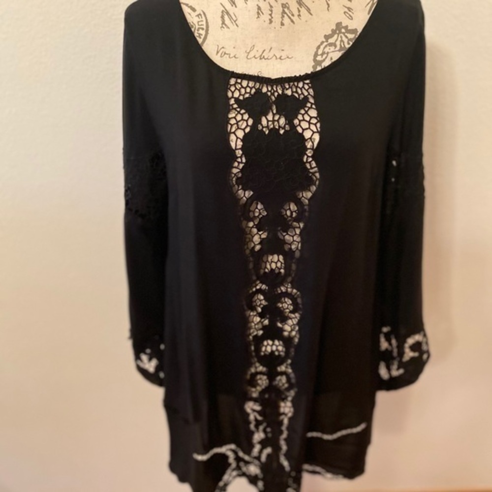 BOHO LUSH BLACK WITH LACE AND BELL SLEEVES